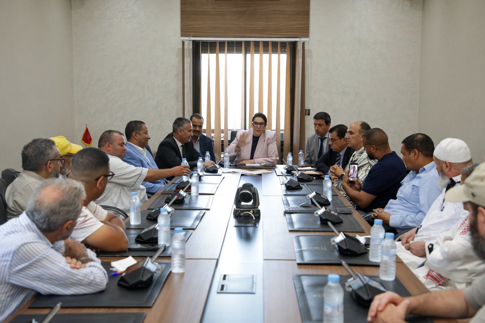 Mme Fatim Ezzahra EL MANSOURI réunit les acteurs de la place Jemaa el-Fna pour finaliser le plan de réorganisation et de mise à niveau